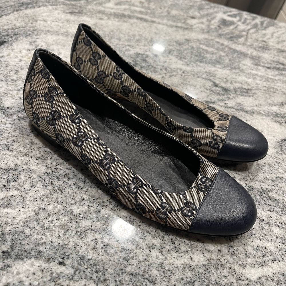 Gucci flats
